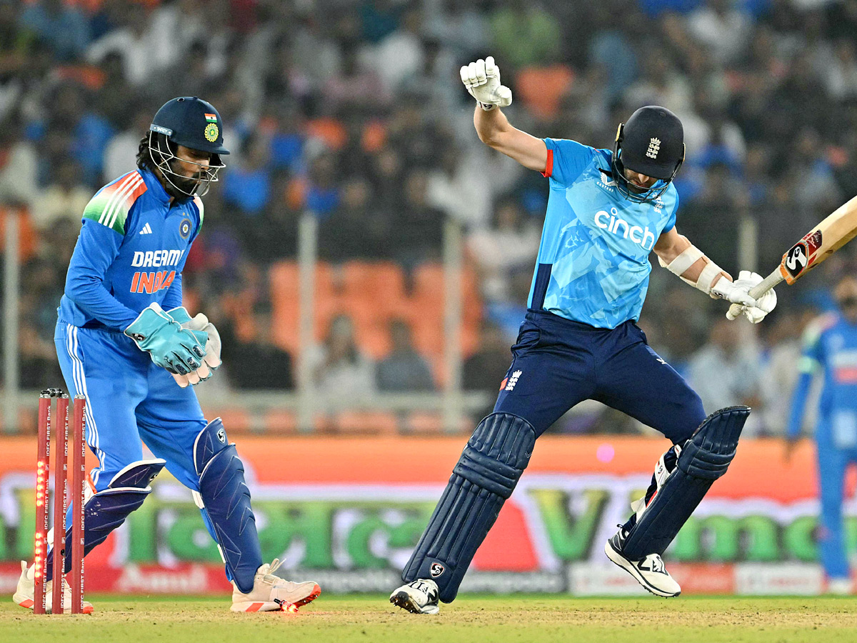 India beat England by 142 runs to win series 3-0 in Ahmedabad Photos2