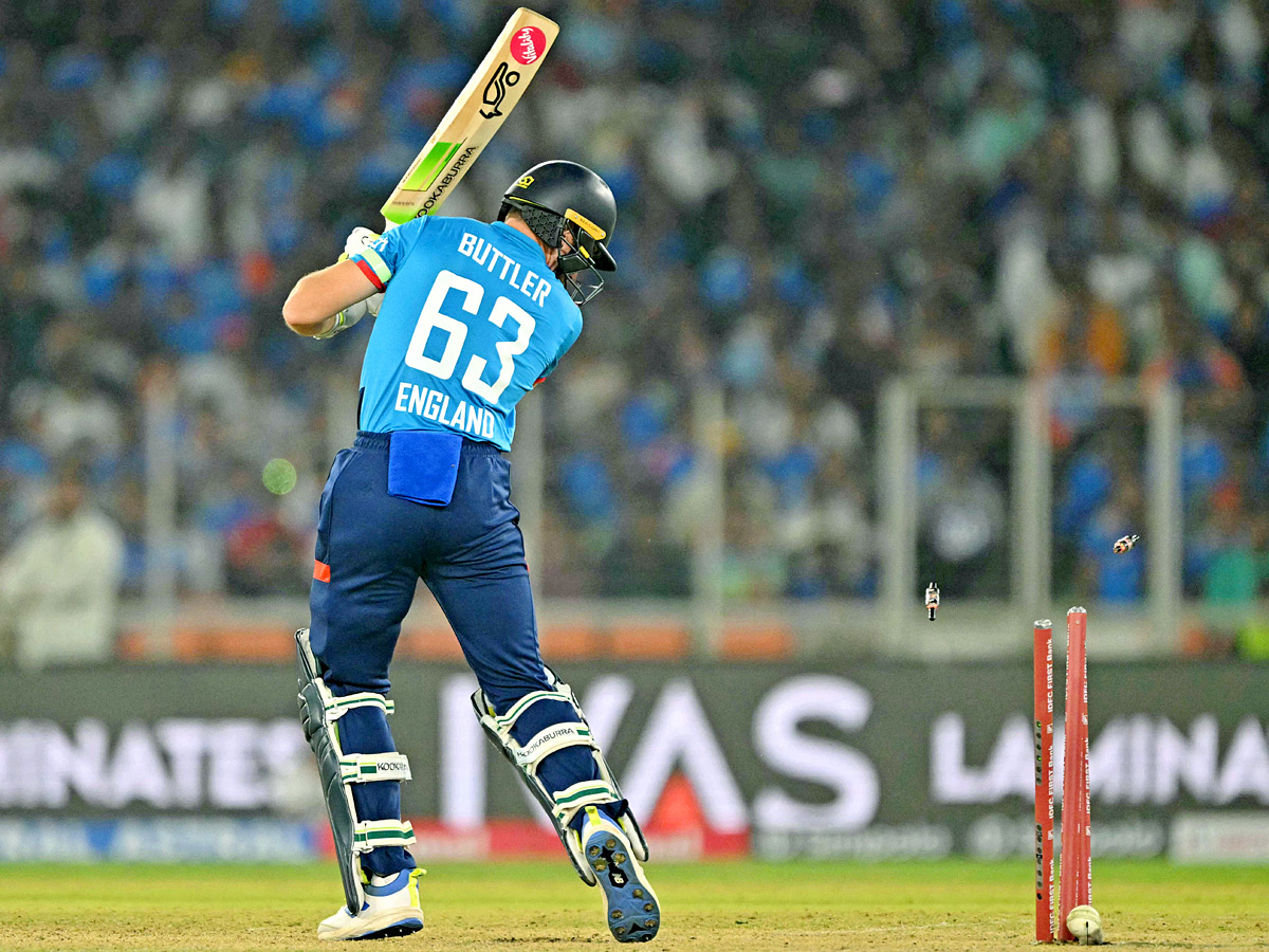 India beat England by 142 runs to win series 3-0 in Ahmedabad Photos10