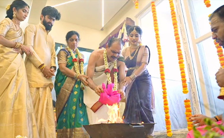 Ninnukori serial fame Akshitha Deshpande house warming ceremony Photos19