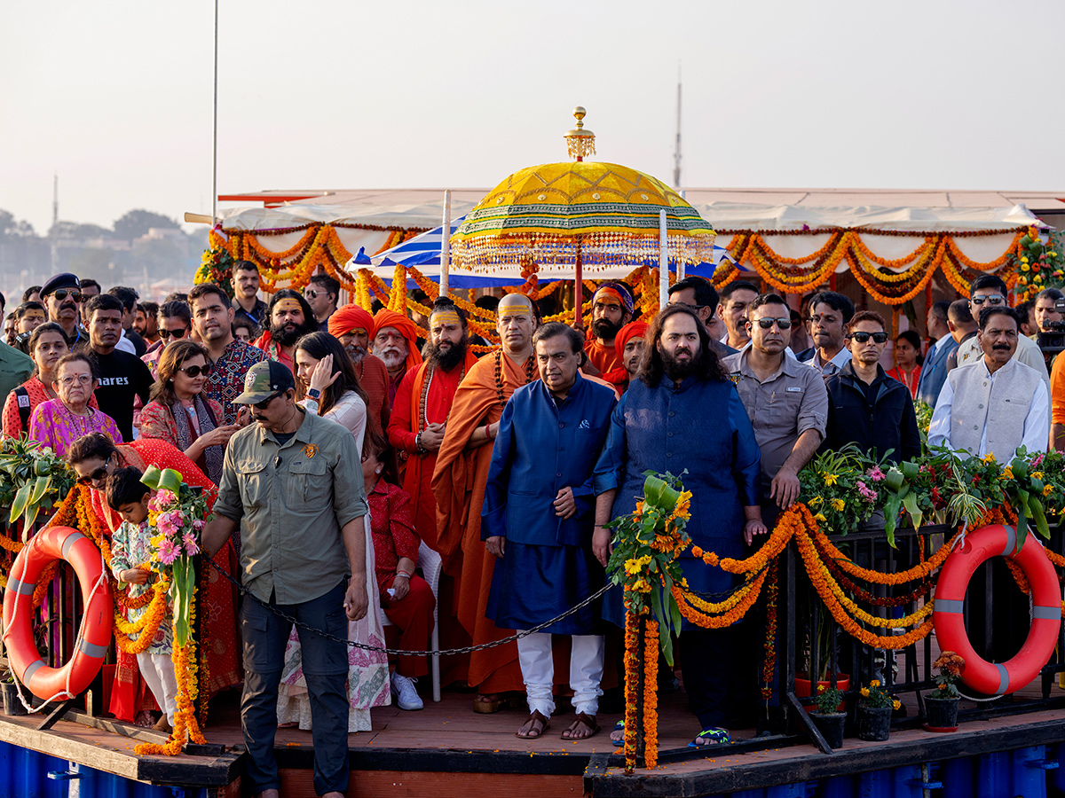 Reliance Chairman Mukesh Ambani Family in Maha Kumbh Mela 2025 Photos18