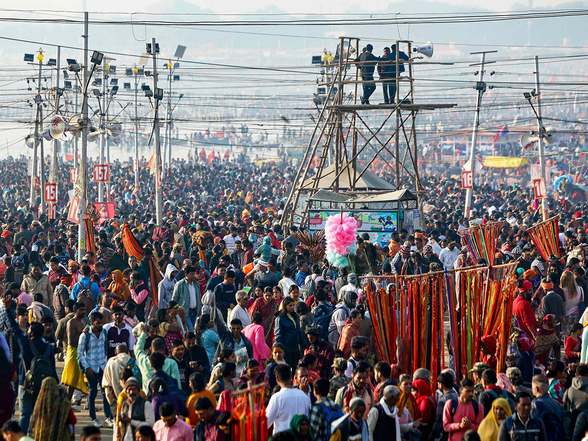 occasion on Maghi Purnima during the Maha Kumbh 2025 in Prayagraj10