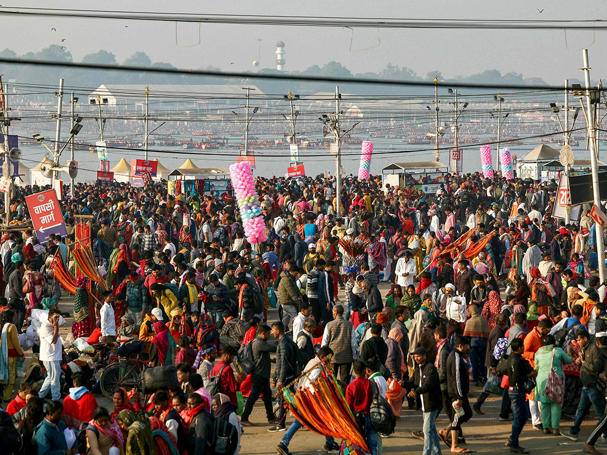 occasion on Maghi Purnima during the Maha Kumbh 2025 in Prayagraj3