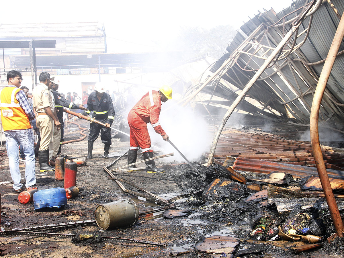 Fire Breaks Out at Vijayawada Jalakanya Exhibition Photos11