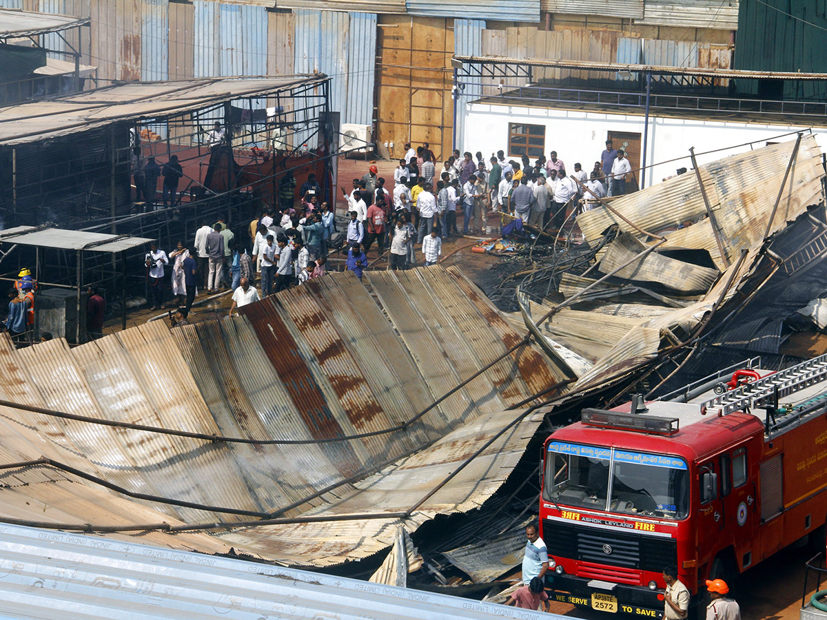 Fire Breaks Out at Vijayawada Jalakanya Exhibition Photos15