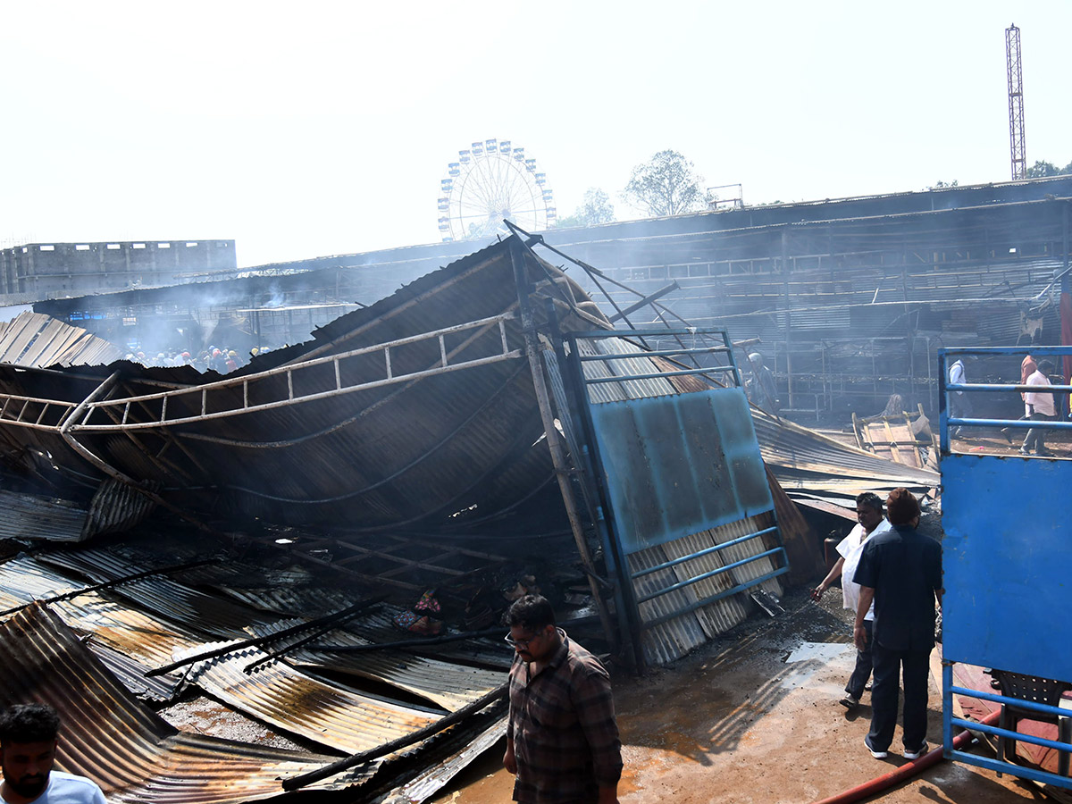 Fire Breaks Out at Vijayawada Jalakanya Exhibition Photos7