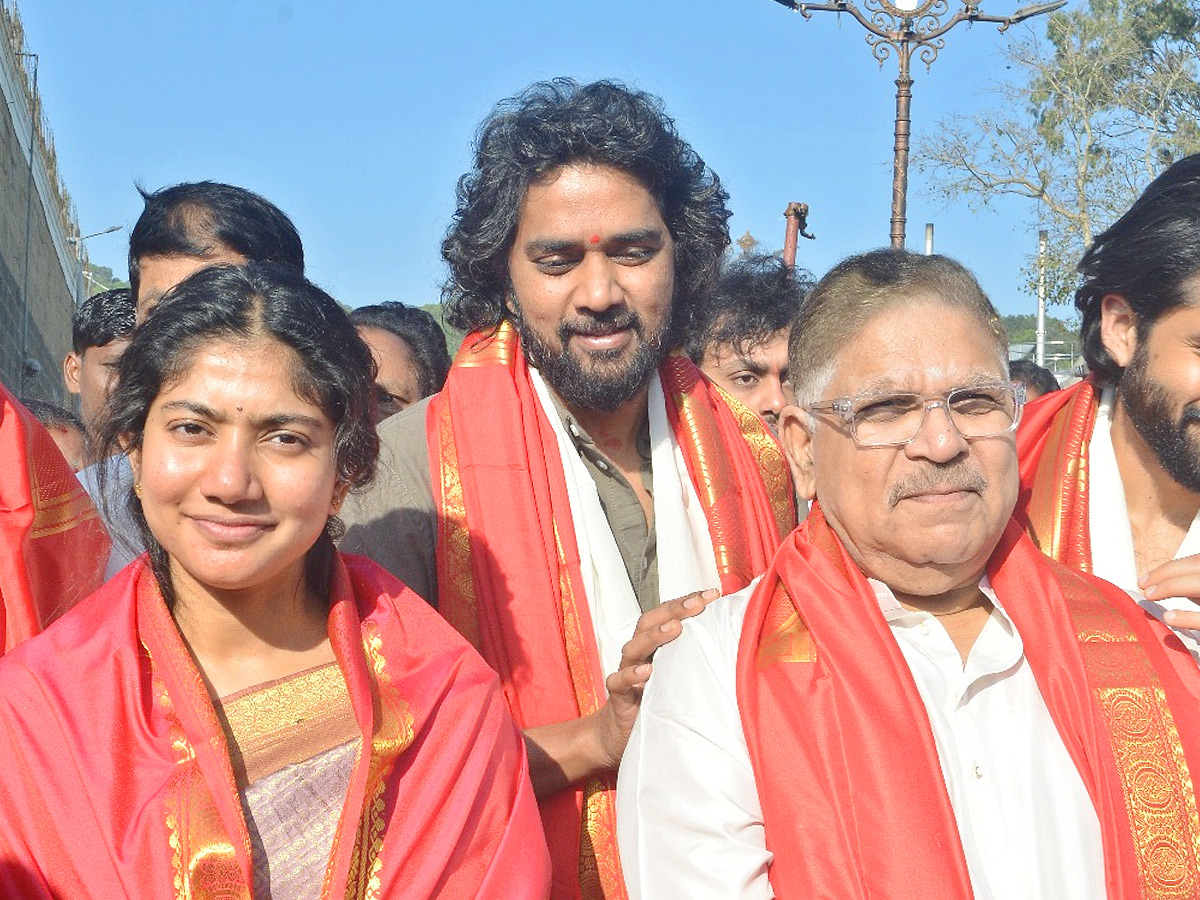 Thandel Movie Team at Tirumala14