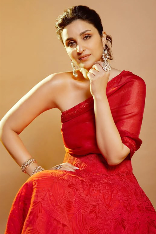 Parineeti Chopra Looks Regal In Her Latest Photos 7