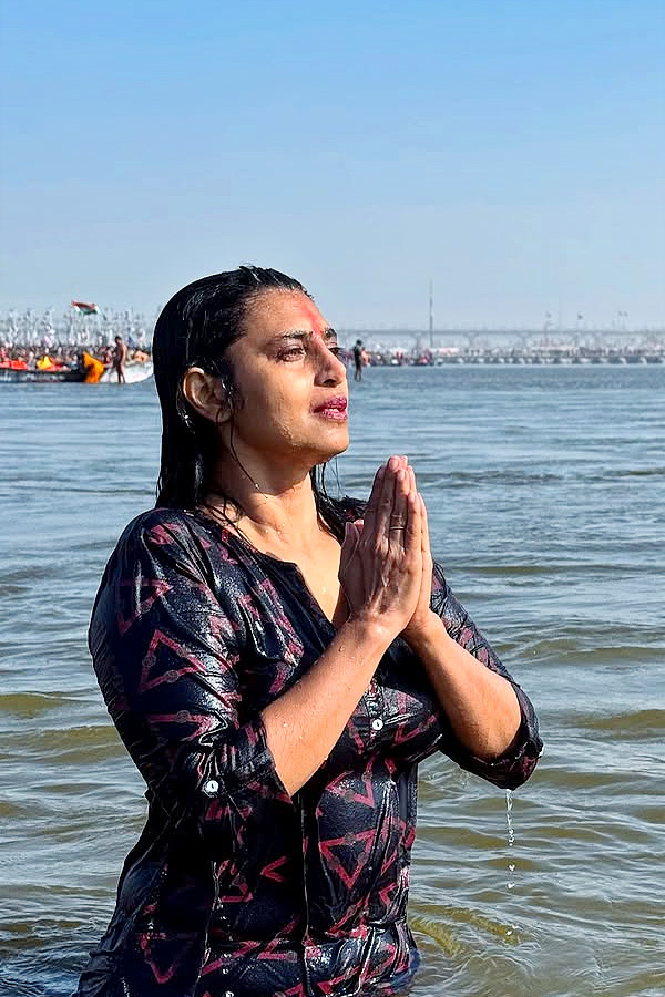 Serial actress Kasturi At Maha Kumbh Mela Photos4