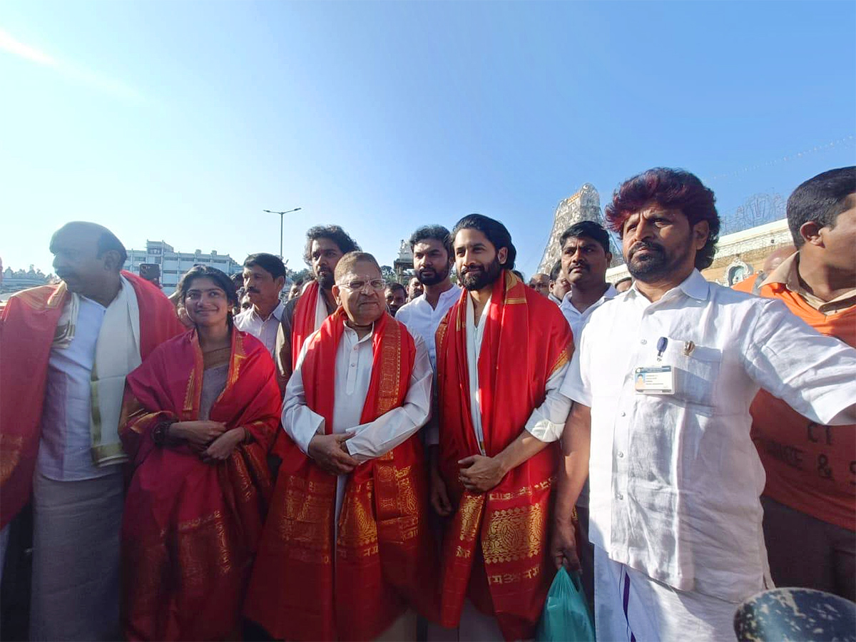 Thandel Movie Team at Tirumala3