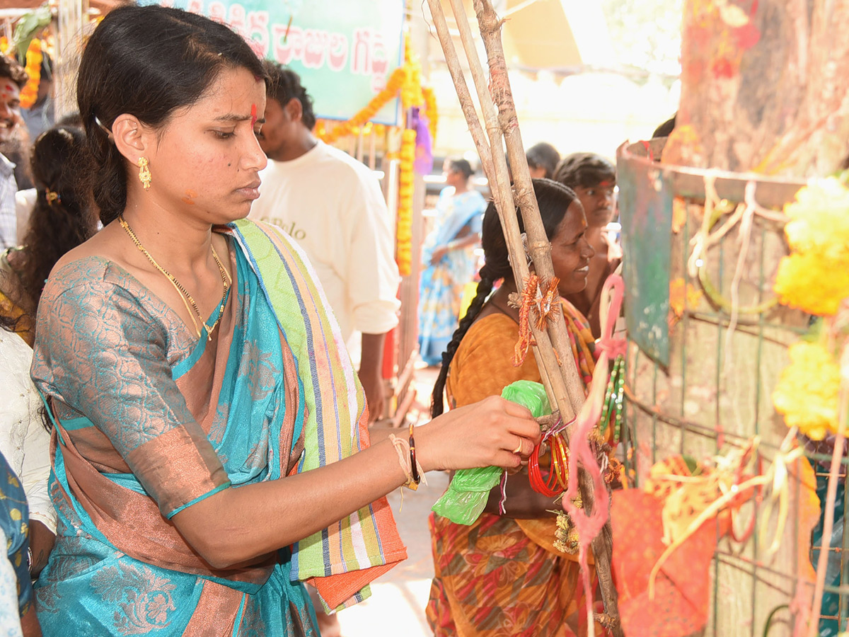 Mini Medaram Jatara 2025 at Mulugu District Photos4