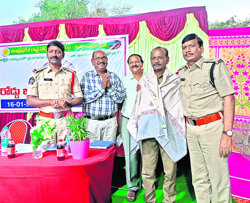 ఆర్టీసీ డ్రైవర్లకు సత్కారం 1