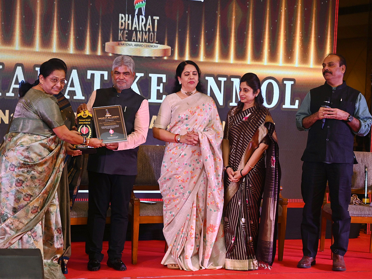 Bharat Ke Anmol women Awards Ceremony Photos22