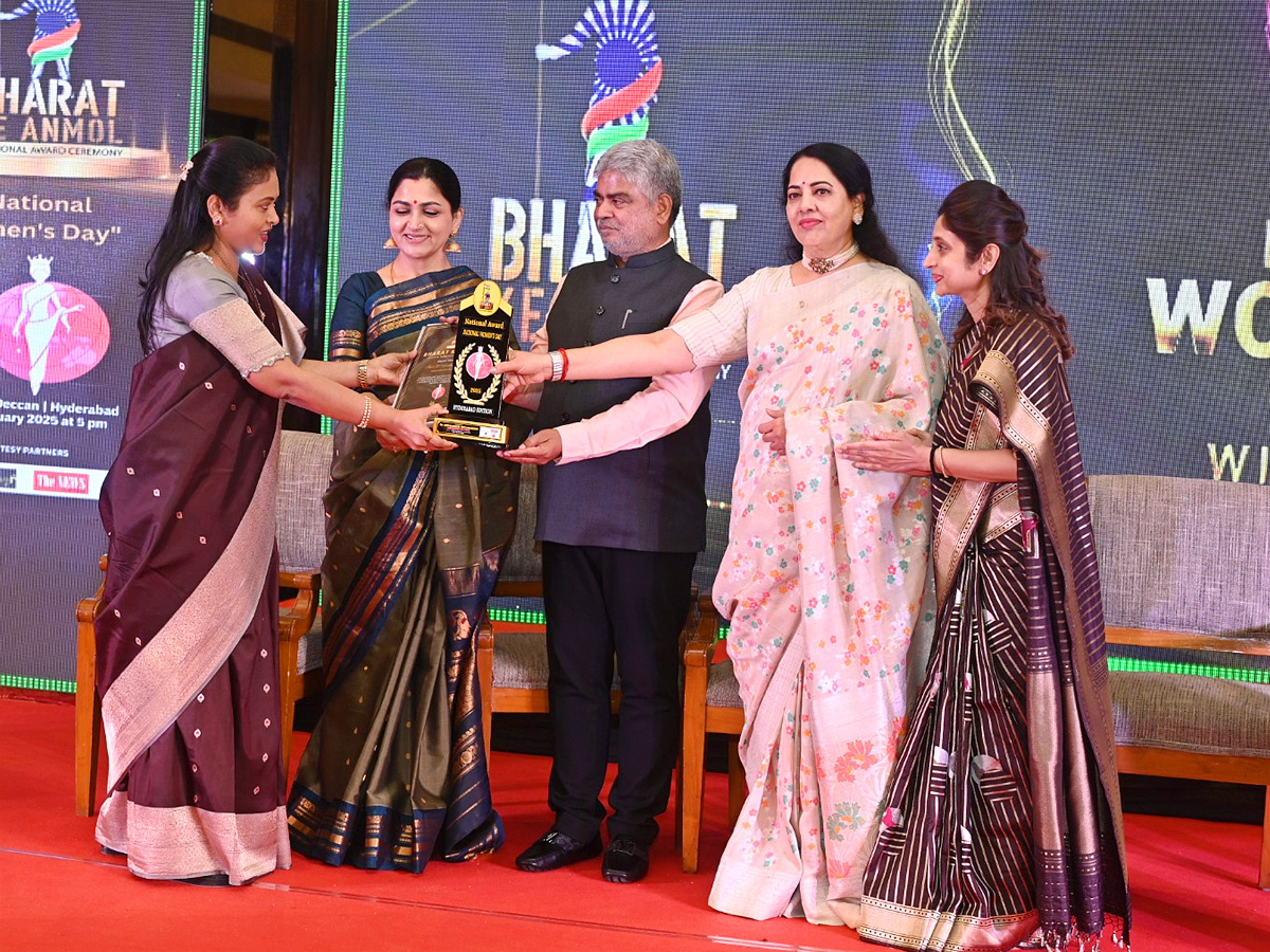 Bharat Ke Anmol women Awards Ceremony Photos26