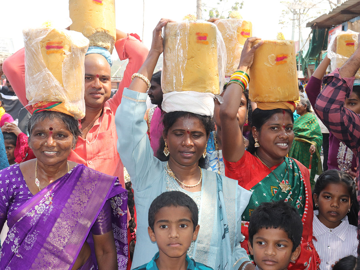 Mini Medaram Jatara 2025 Photos3