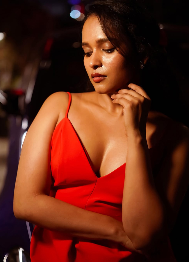 Pushpa 2 : The Rule Actress Pavani Karanam Photos Goes Viral5