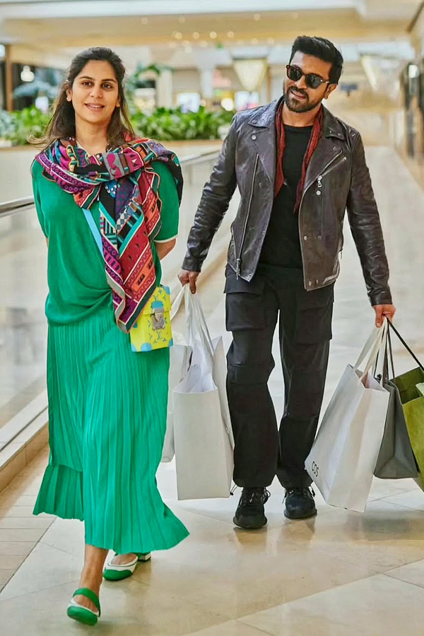 Ram Charan Shares a Beautiful pictures with his Wife Upasana Kamineni On Valentines Day Photos 3