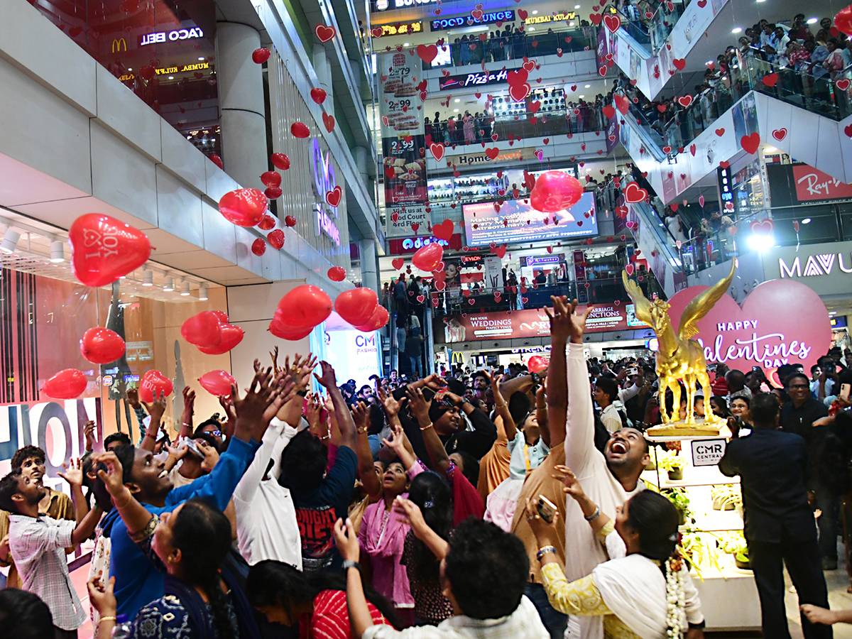 Valentines Day Celebration in Visakhapatnam Rk Beach4