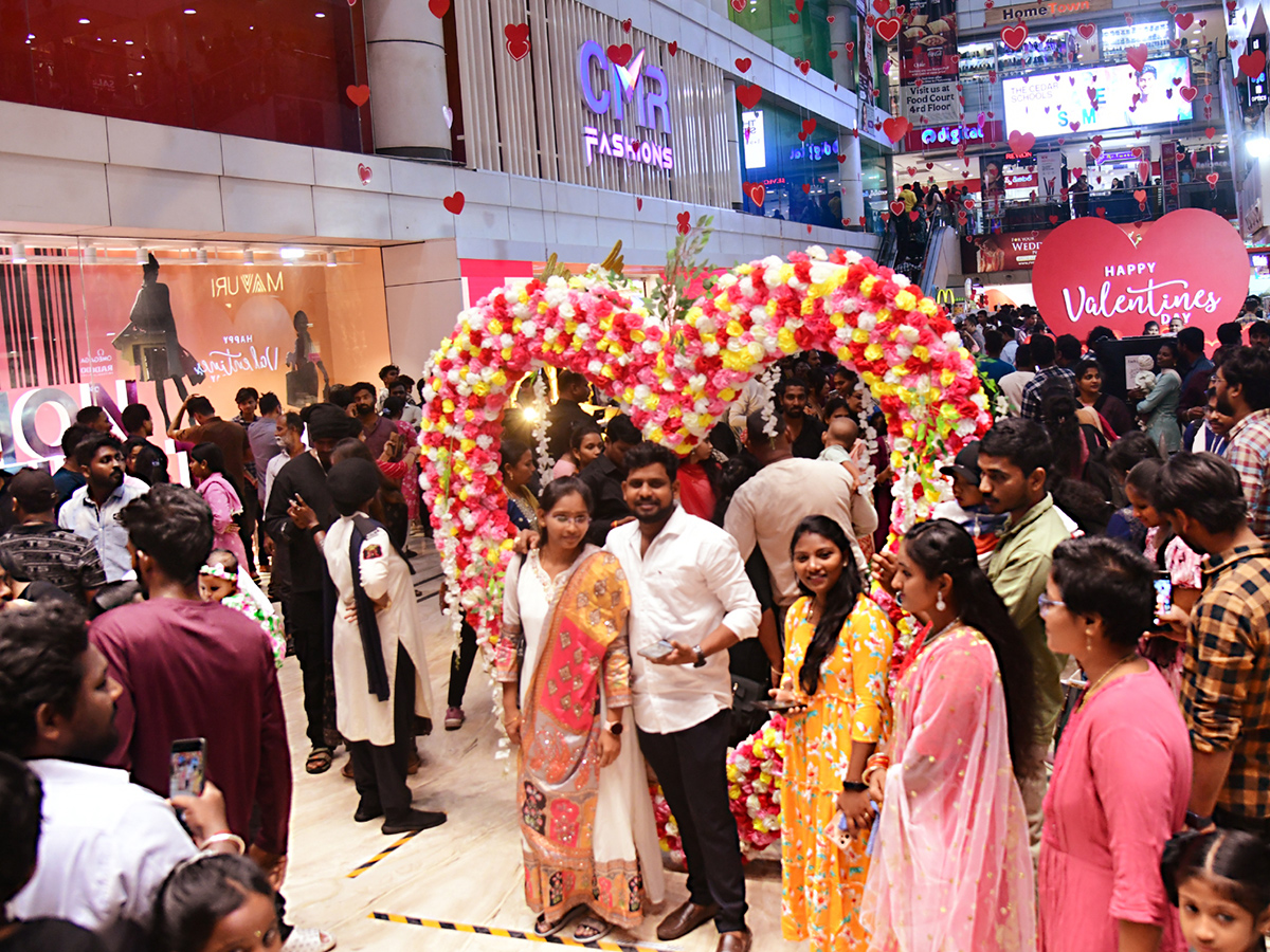 Valentines Day Celebration in Visakhapatnam Rk Beach8