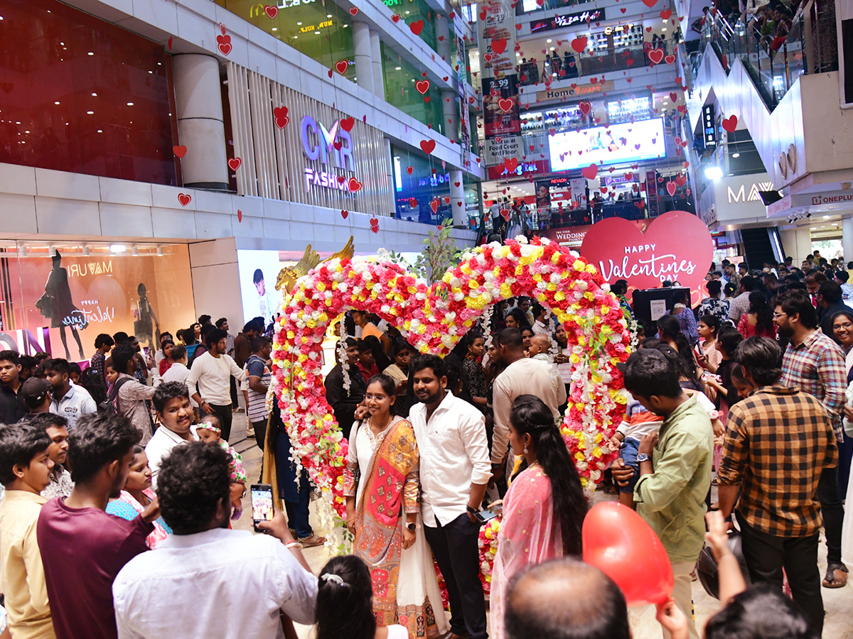 Valentines Day Celebration in Visakhapatnam Rk Beach9