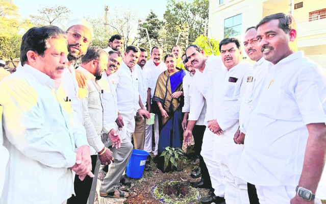 విద్యార్థులు మత్తుకు దూరంగా ఉండాలి 1