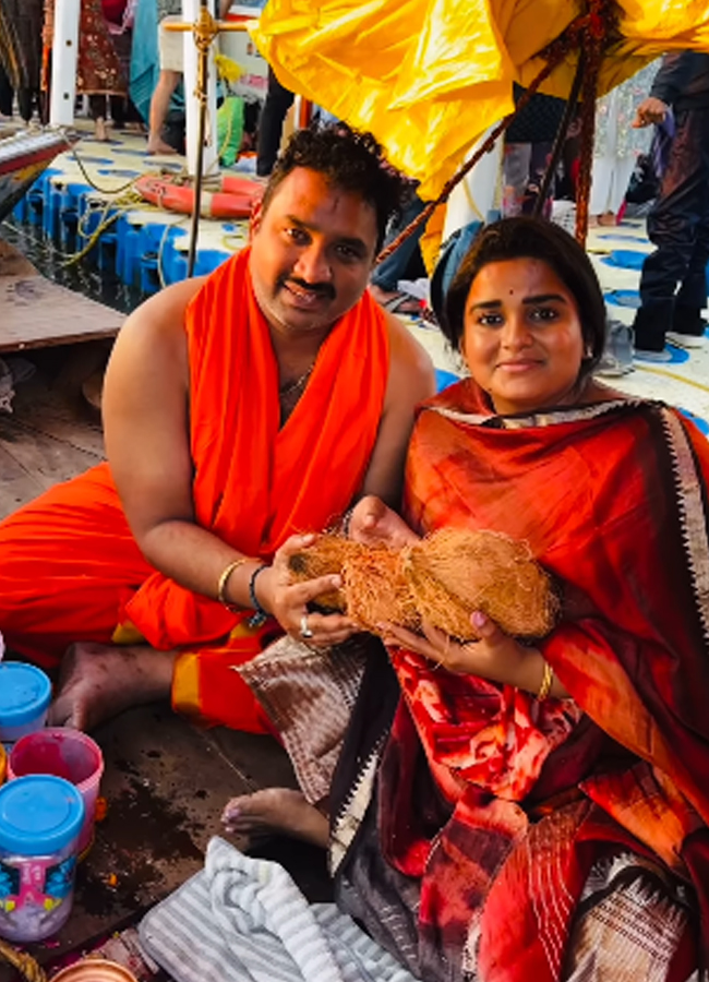 Haritha and Srivani at the Mahakumbh Mela, Ariana at Arunachalam11