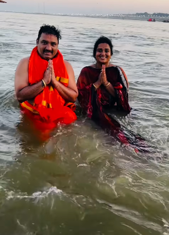 Haritha and Srivani at the Mahakumbh Mela, Ariana at Arunachalam9