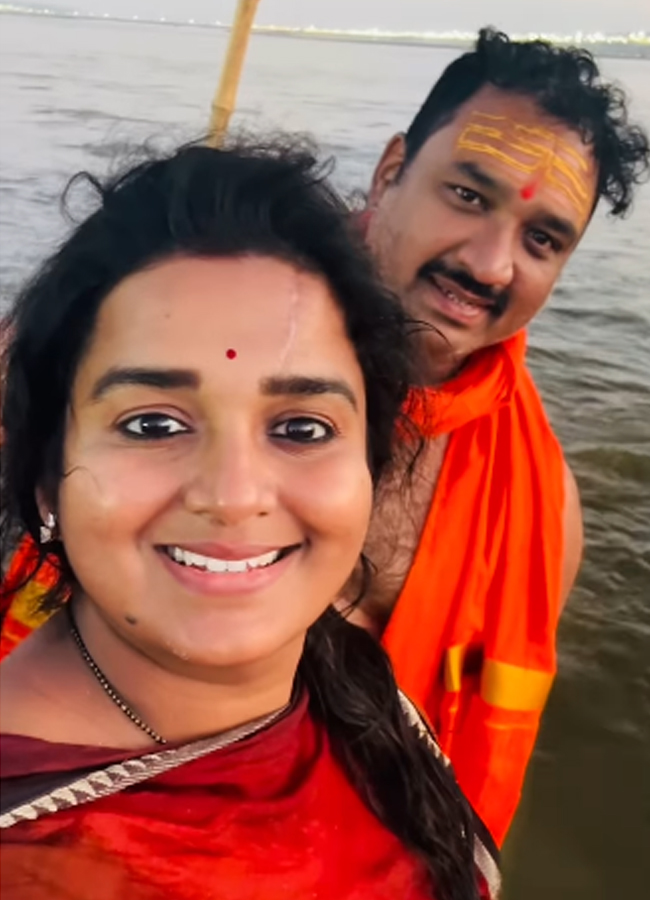 Haritha and Srivani at the Mahakumbh Mela, Ariana at Arunachalam10