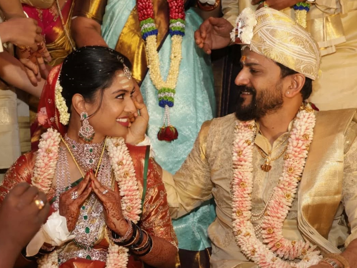 Pushpa 2 Villain Daali Dhananjaya Wedding Photos Viral3