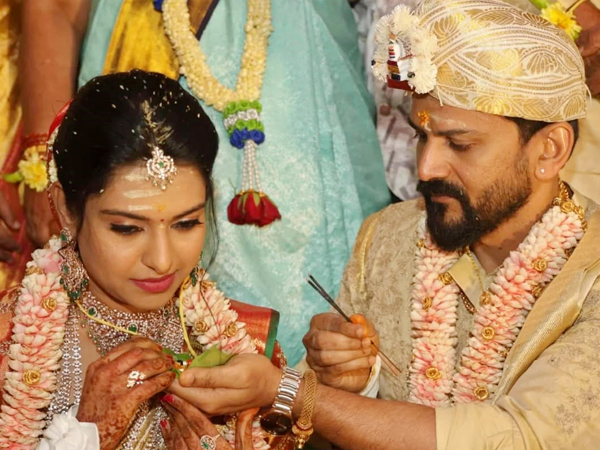 Pushpa 2 Villain Daali Dhananjaya Wedding Photos Viral9