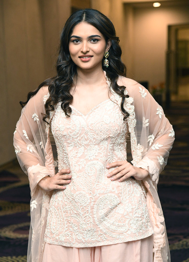 Actress Kayadu Lohar Latest Photos10