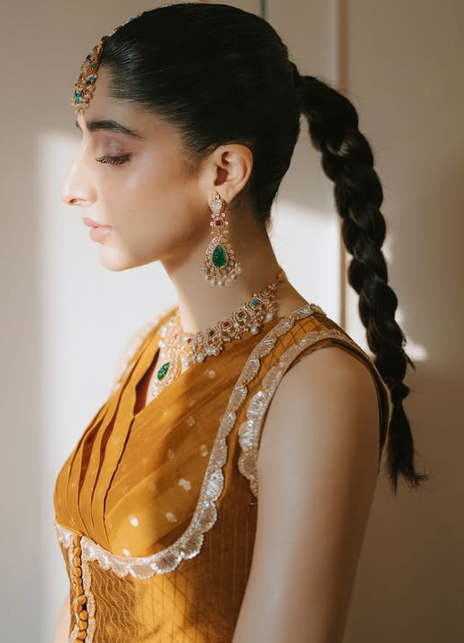 Mawra Hocane In A Traditional Mustard Gharara Looks Ethereal For Her Mehendi Festivities17