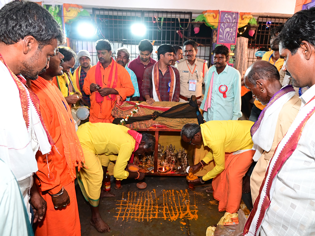 Devotees Rush at Durajpally Peddagattu Jatara 2025 Photos13