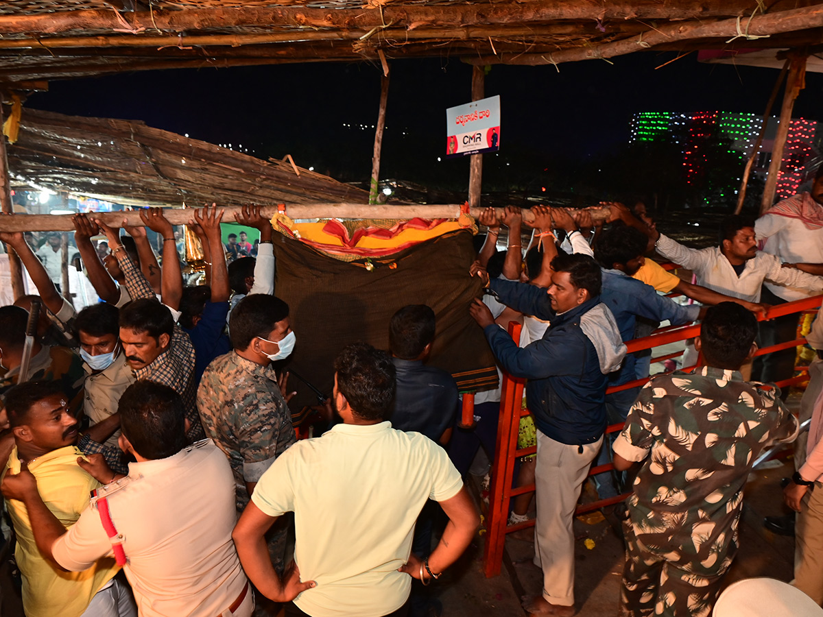 Devotees Rush at Durajpally Peddagattu Jatara 2025 Photos14