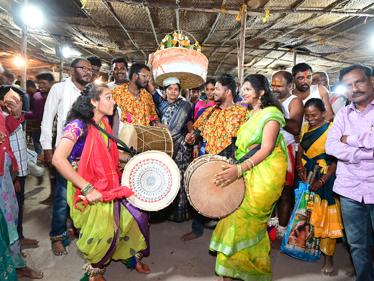 Devotees Rush at Durajpally Peddagattu Jatara 2025 Photos20