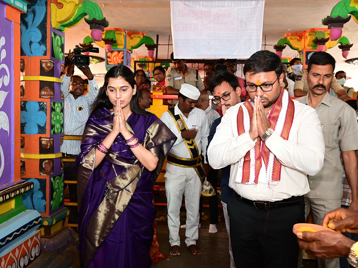 Devotees Rush at Durajpally Peddagattu Jatara 2025 Photos5