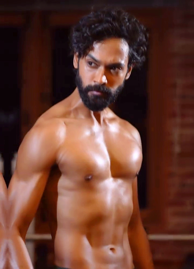 Serial actor Shivakumar Marihal six pack with Priyanka Jain, photos goes viral9