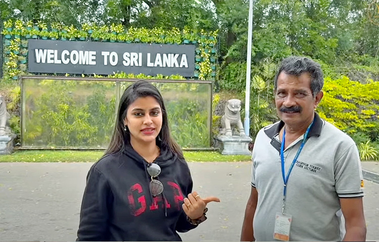 Bigg Boss Fame Sonia Akula Visits Shankari Devi Shakthi Peetham, At Srilanka Photos2