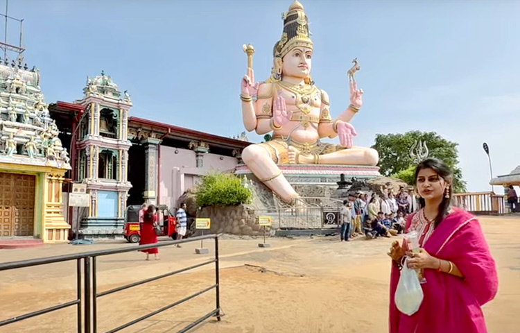 Bigg Boss Fame Sonia Akula Visits Shankari Devi Shakthi Peetham, At Srilanka Photos6