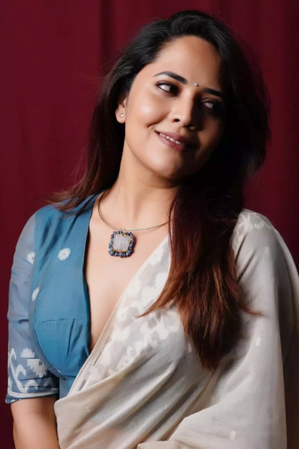 Anasuya Bharadwaj turning heads with every photo look3