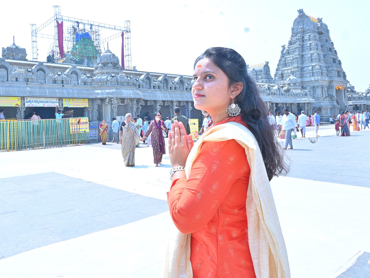 Giri Pradakshina in Yadagirigutta Temple Photos16