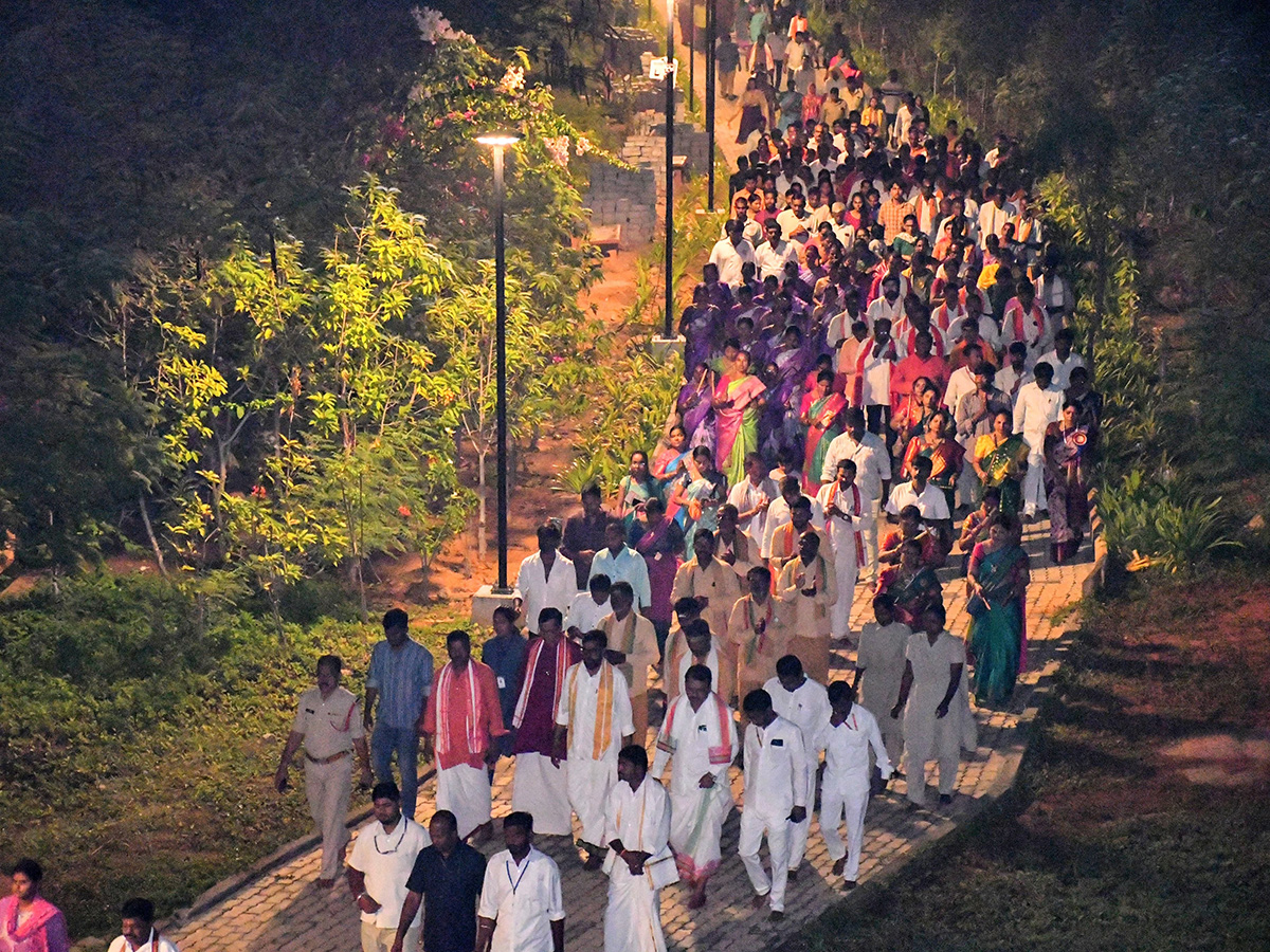 Giri Pradakshina in Yadagirigutta Temple Photos19