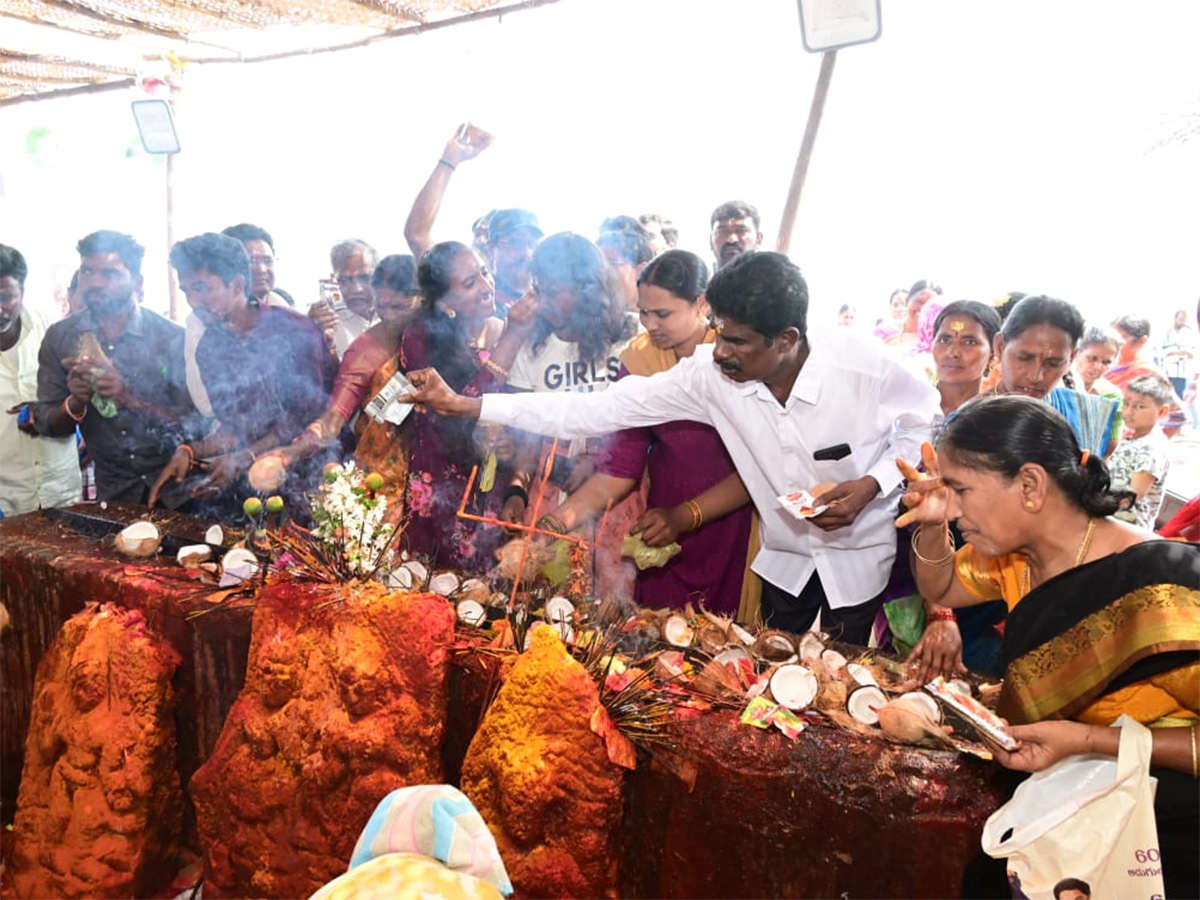 Peddagattu Lingamanthula Swamy Jatara 2025 Photos9