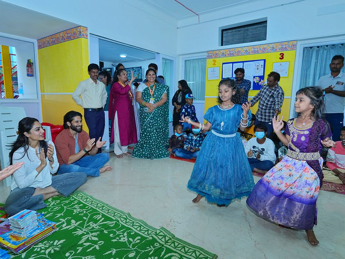 Naga Chaitanya And Sobhita Dhulipala spends time with cancer Children in Hyderabad Photos11