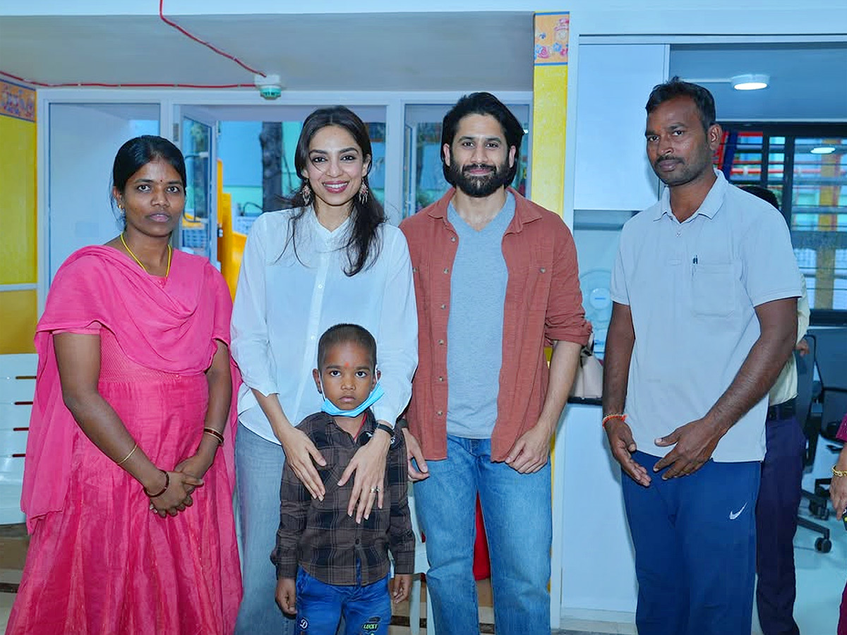 Naga Chaitanya And Sobhita Dhulipala spends time with cancer Children in Hyderabad Photos5