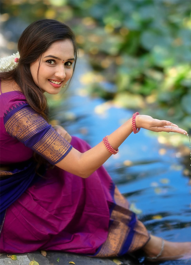 New Look in Half Saree Panasa Prathyusha Latest Photos14