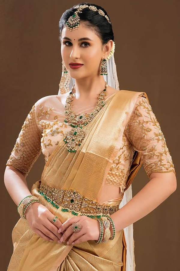 Every Special Occasion  best option Gold Saree for Stunning Look10