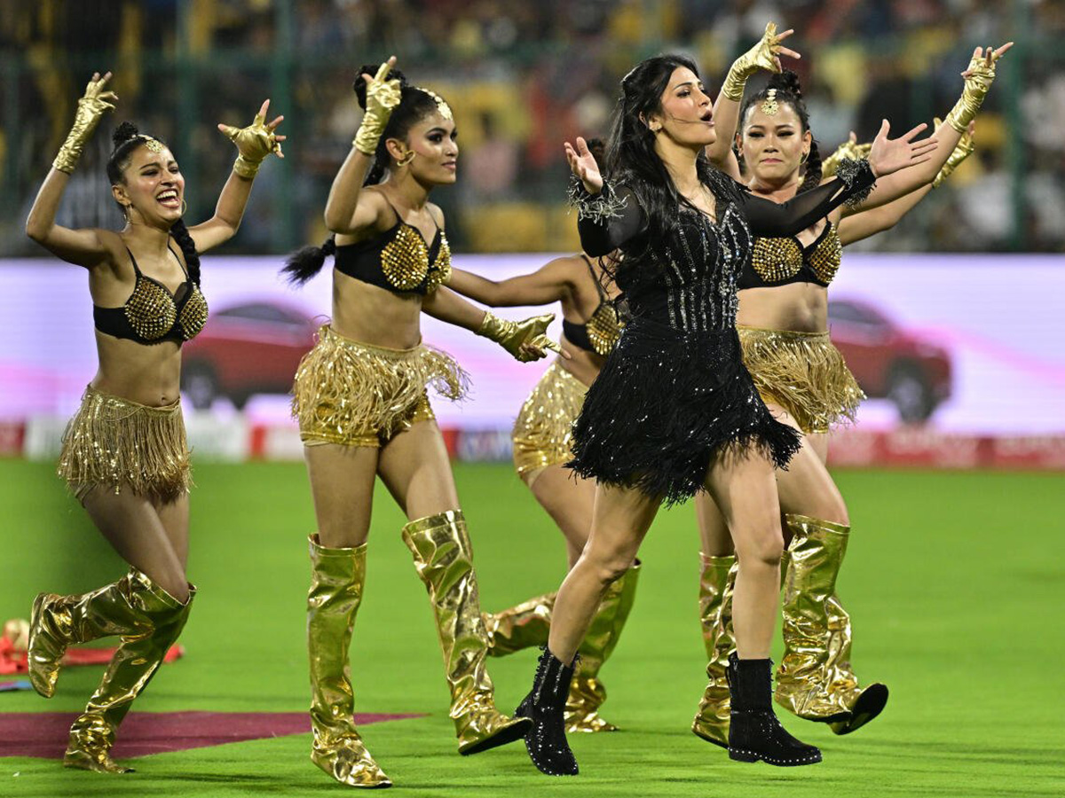 Bollywood actor Shruti Haasan performs in the Womens Premier League3