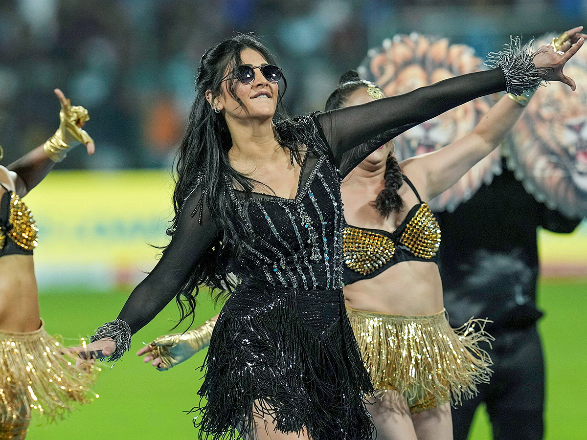 Bollywood actor Shruti Haasan performs in the Womens Premier League8