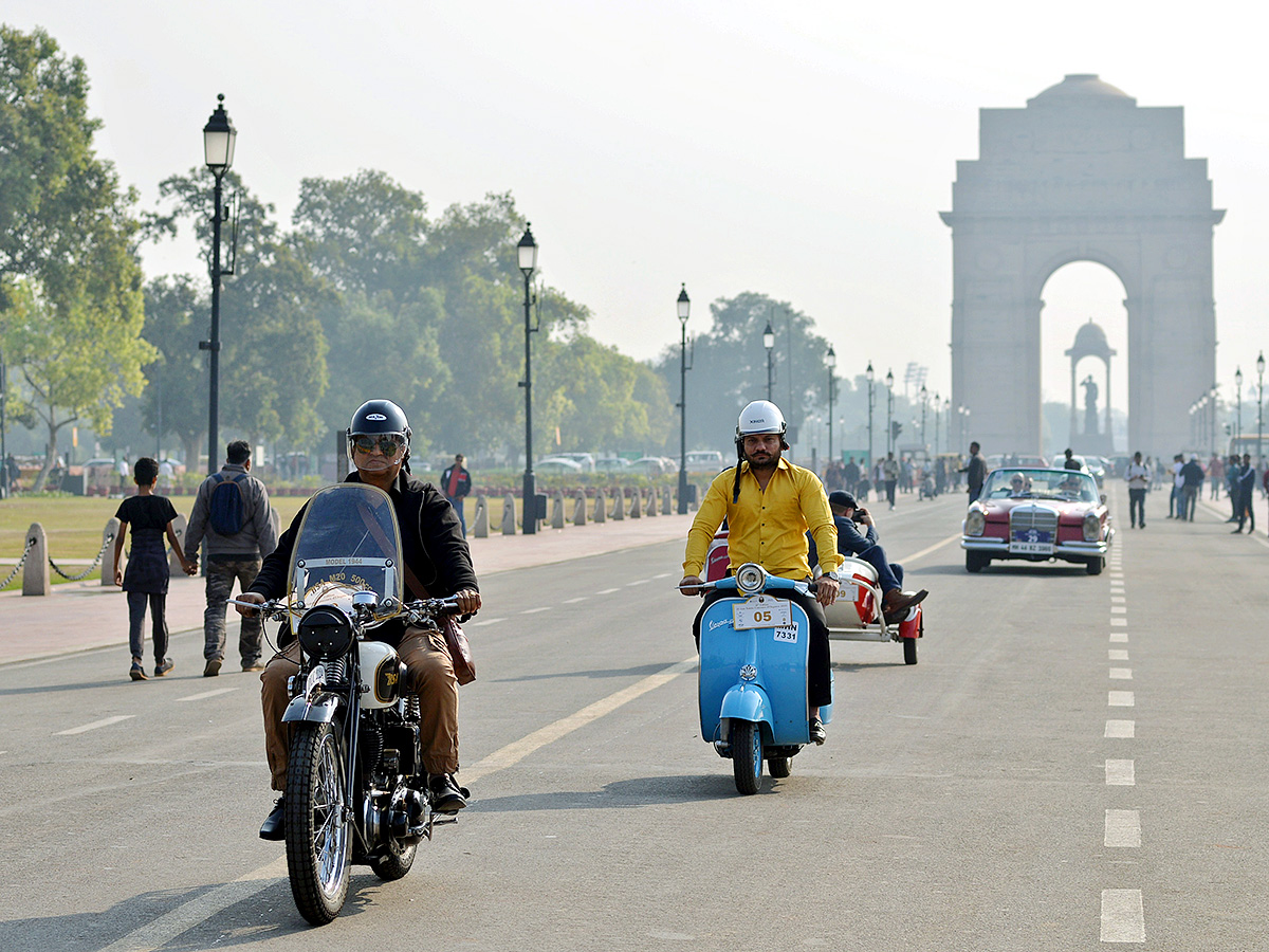 Participants during the 21 Gun Salute Vintage Car rally11