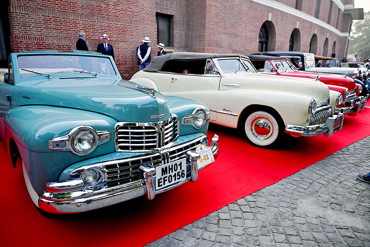 Participants during the 21 Gun Salute Vintage Car rally5